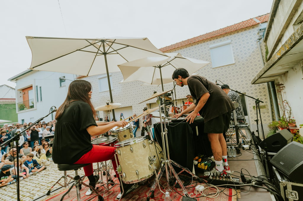 Adriana Grego, Jorge Anjos e Micael Lourenço + Xumiga