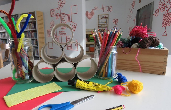 Biblioteca Municipal de Ílhavo promove workshops no "Makerspace BMI – Juntos fazemos!" 